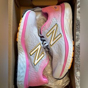 New Balance 680v7 Fresh Foam Running Shoes NIB! 8.5 D (Wide)